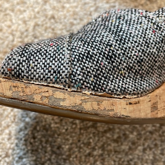 TOMS - Picture 7 of 7